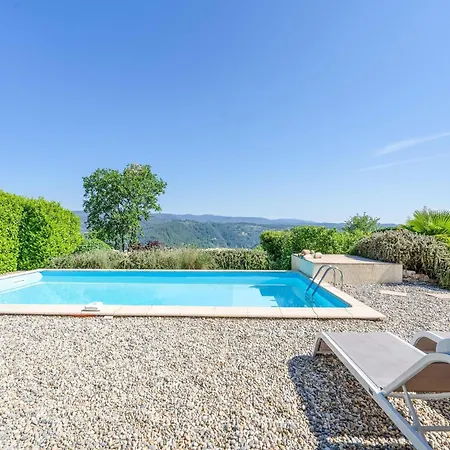 Mesmerising In With Private Pool * Ле-Ван